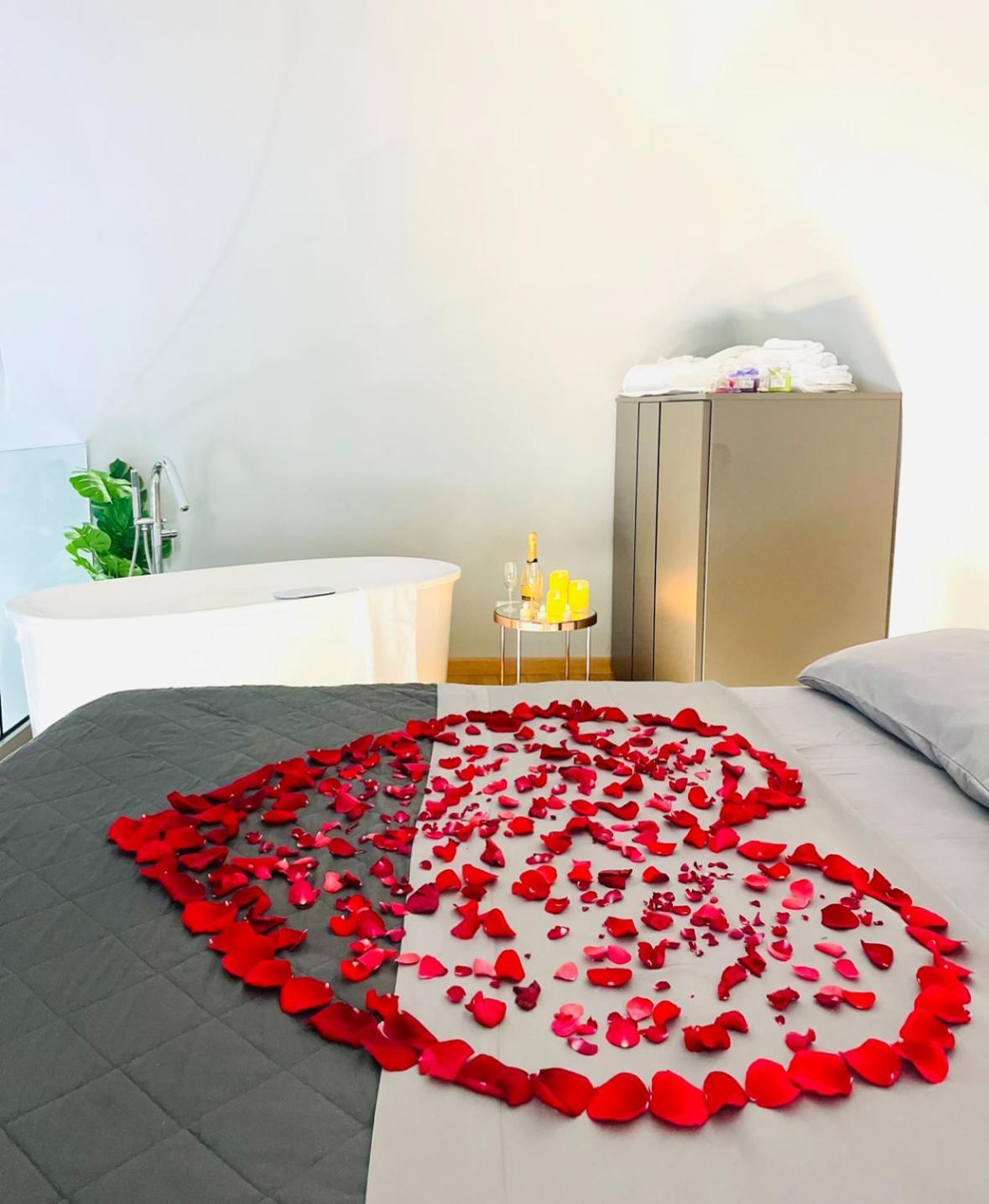 Jacuzzi Luxury Apartment In The Town Centre Turyn Zewnętrze zdjęcie